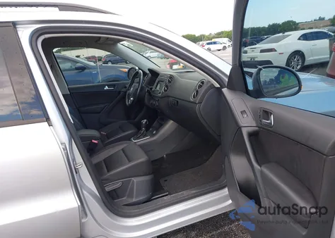 2016 Volkswagen Tiguan S из США, поврежденный, VIN WVGAV7AX5GW592721